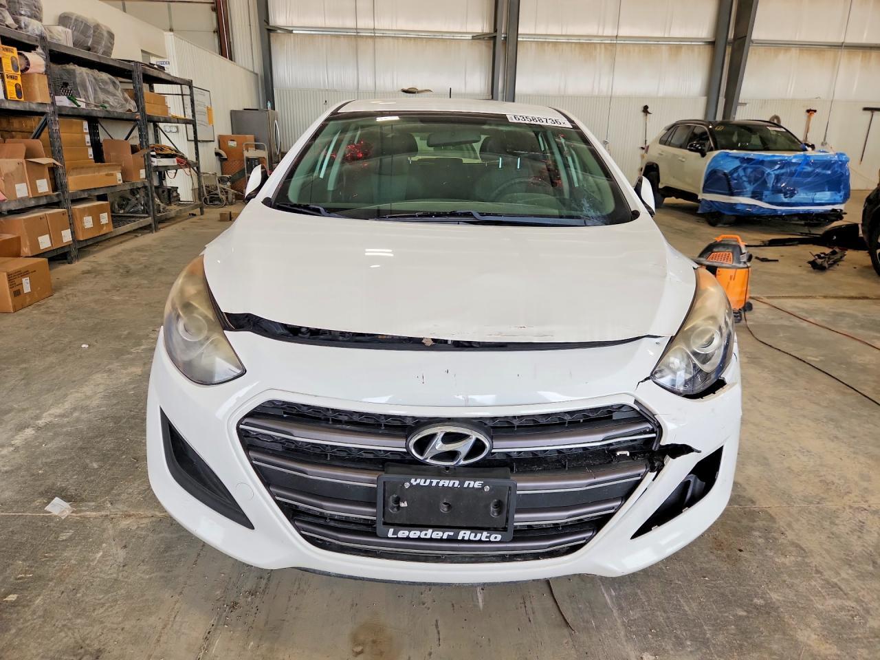 2017 Hyundai Elantra Gt Base - Фото 5