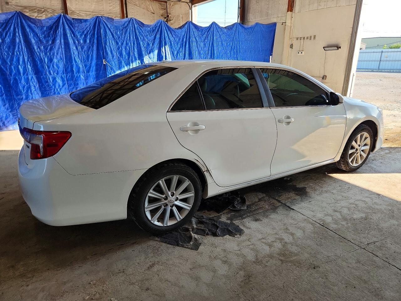 2012 Toyota Camry Xle - Image 3