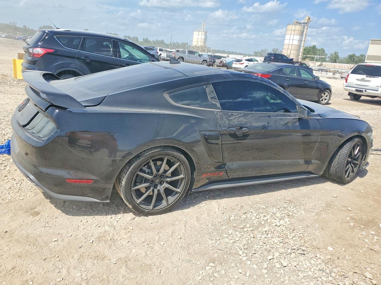 2022 Ford Mustang Gt - Фото 3