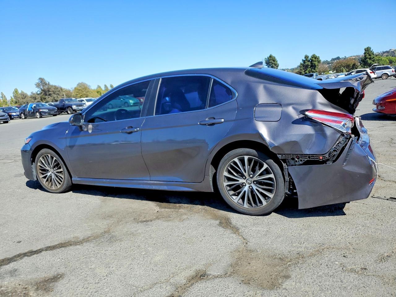 2019 Toyota Camry Se - Image 2