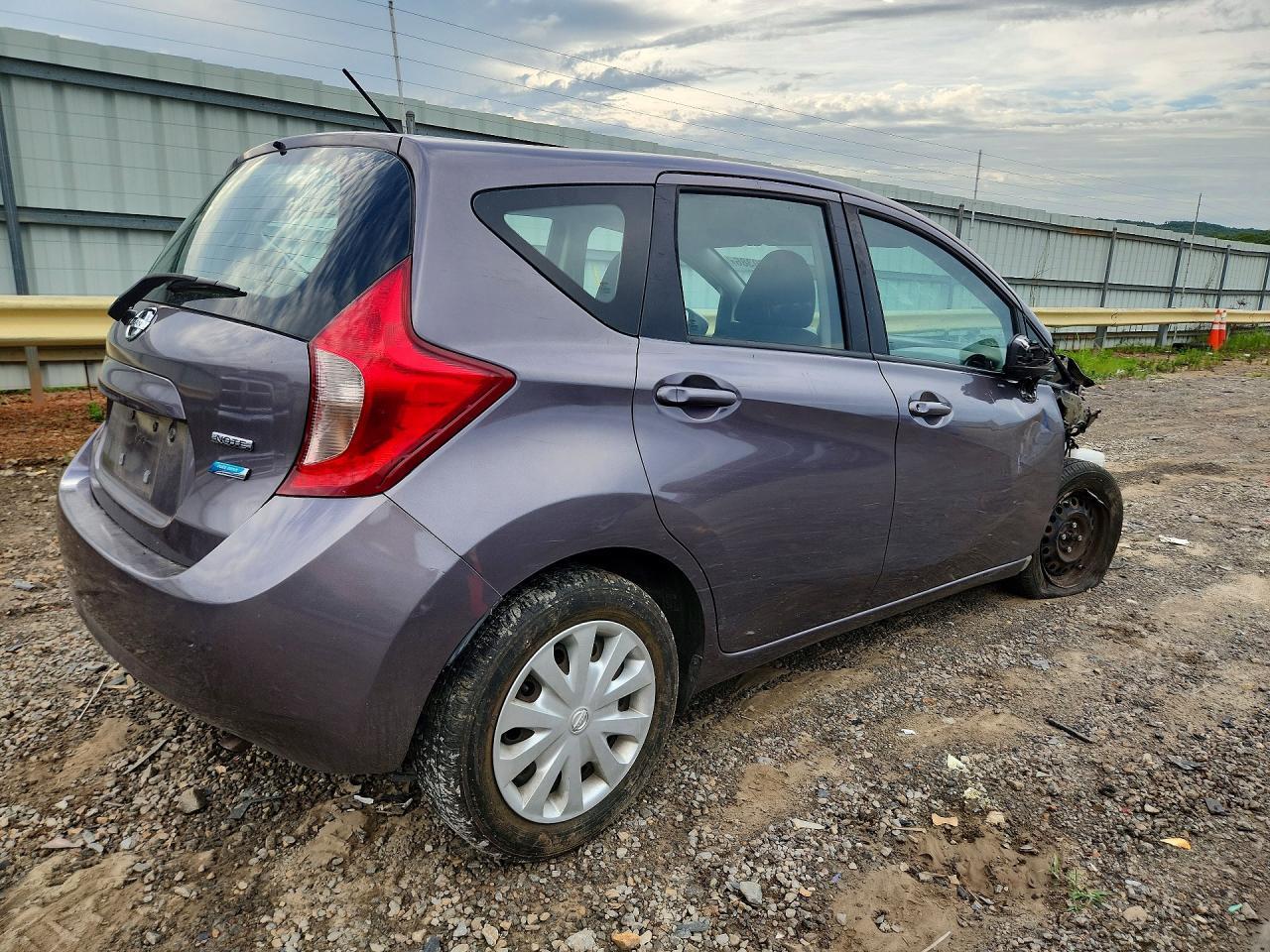 2016 Nissan Versa Note S Plus - Фото 3
