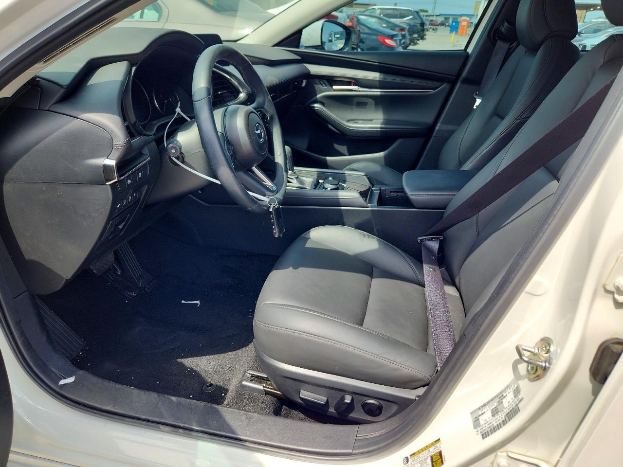 2025 Mazda 3 Preferred - Фото 7