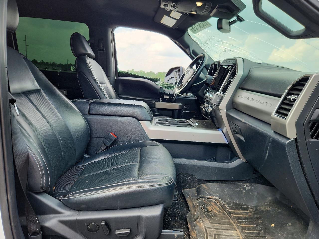 2022 Ford F250 Super Duty - Image 7