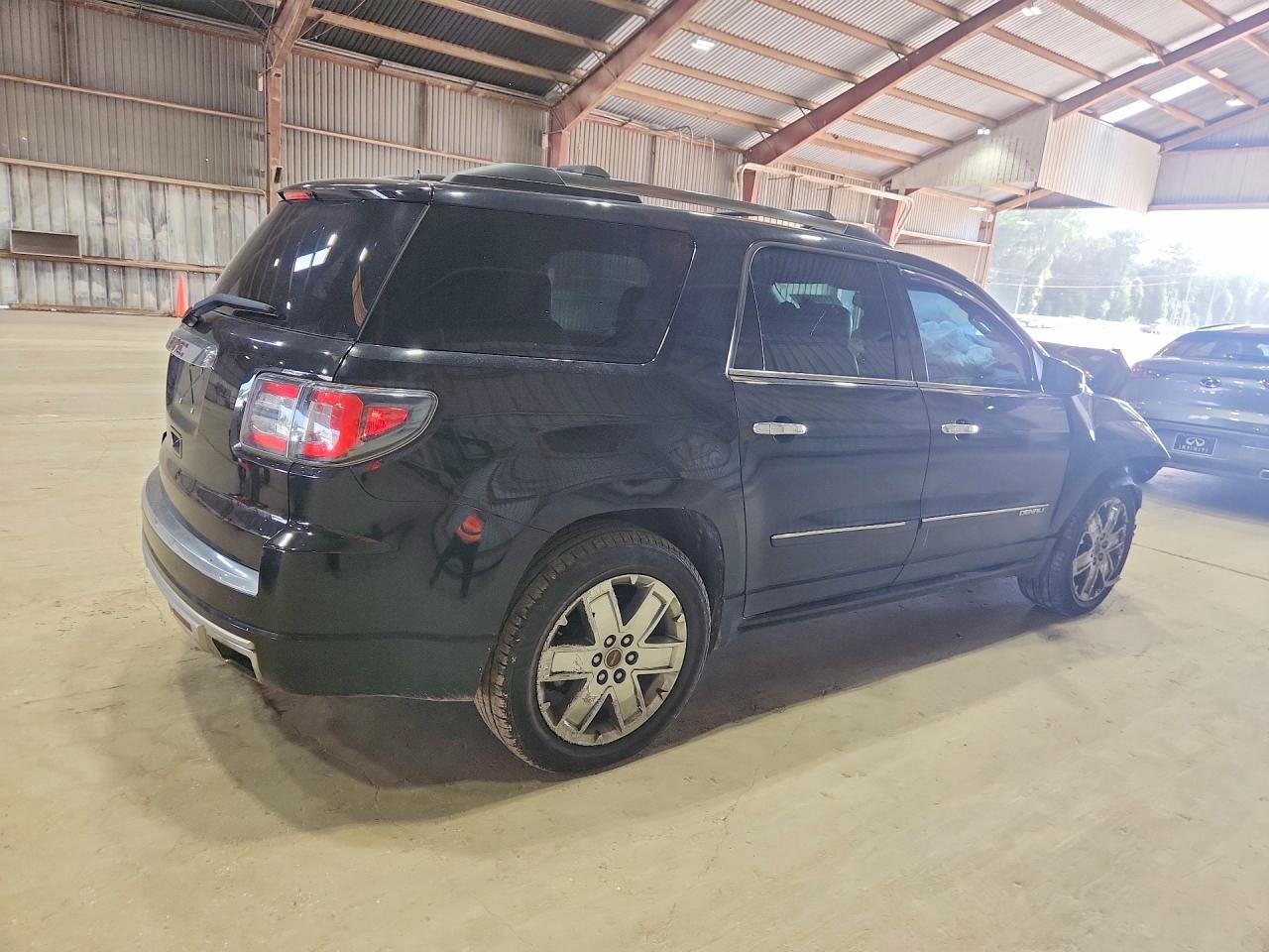 2016 GMC Acadia Denali - Image 3
