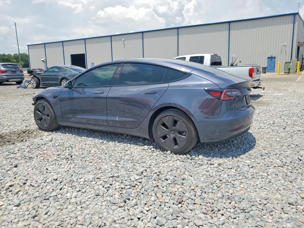 2021 Tesla Model 3 - Фото 2