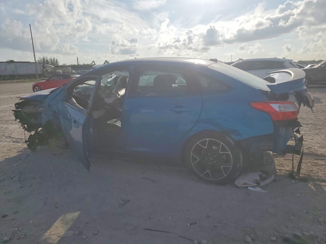 2014 Ford Focus Se - Image 2