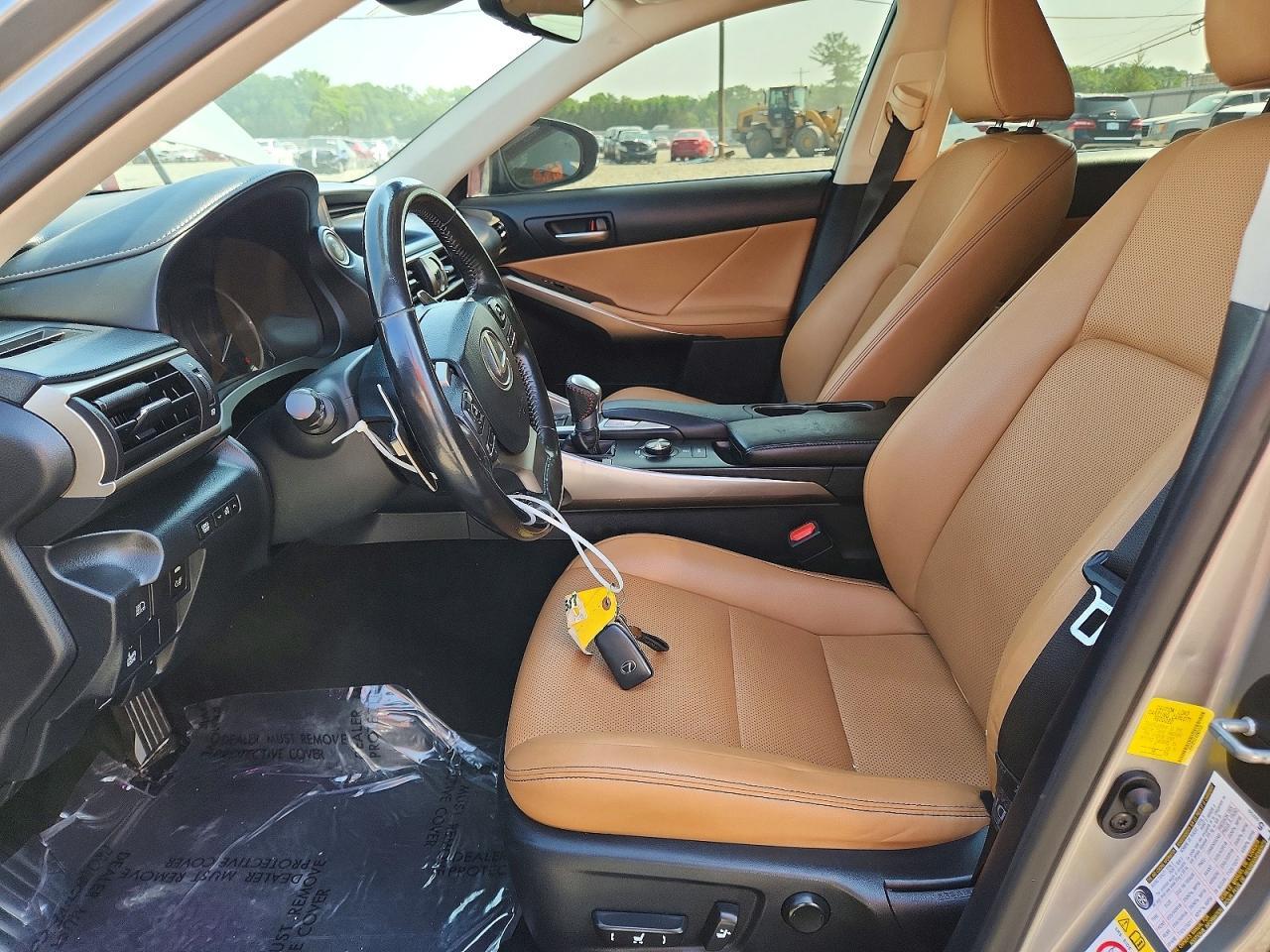 2017 Lexus Is 300 - Фото 7