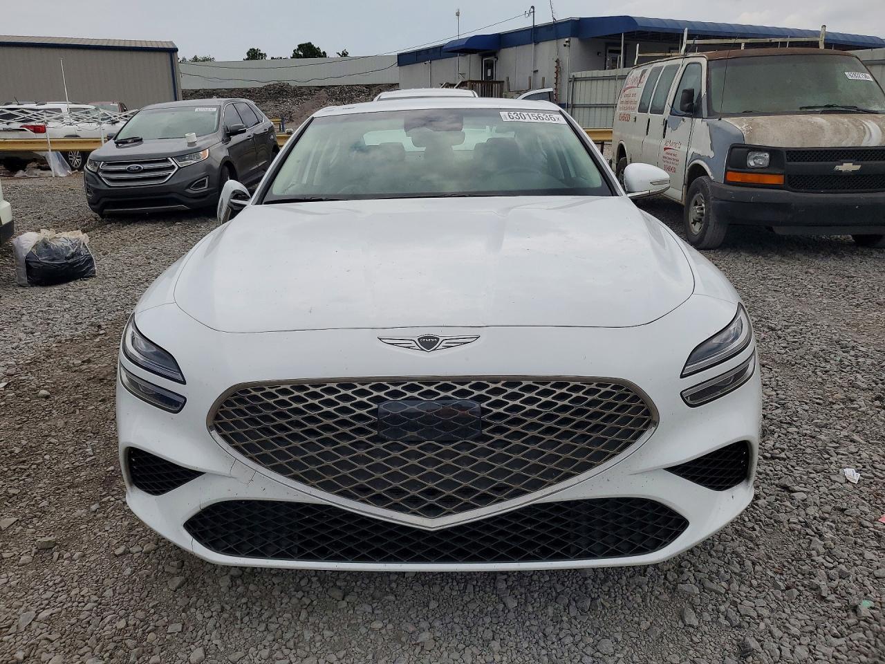 2025 Genesis G70 2.5T Standard - Image 5