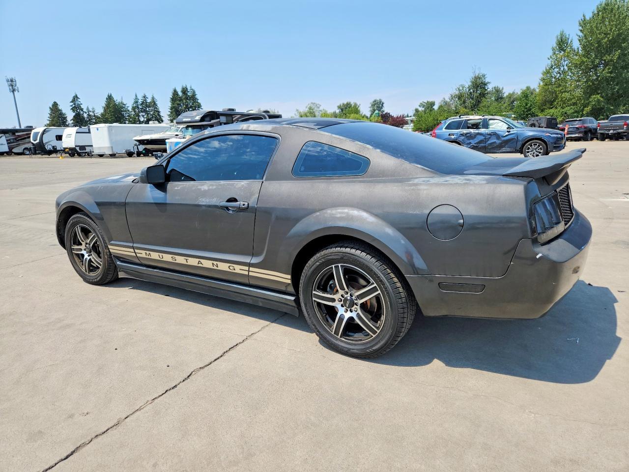 2007 Ford Mustang - Image 2