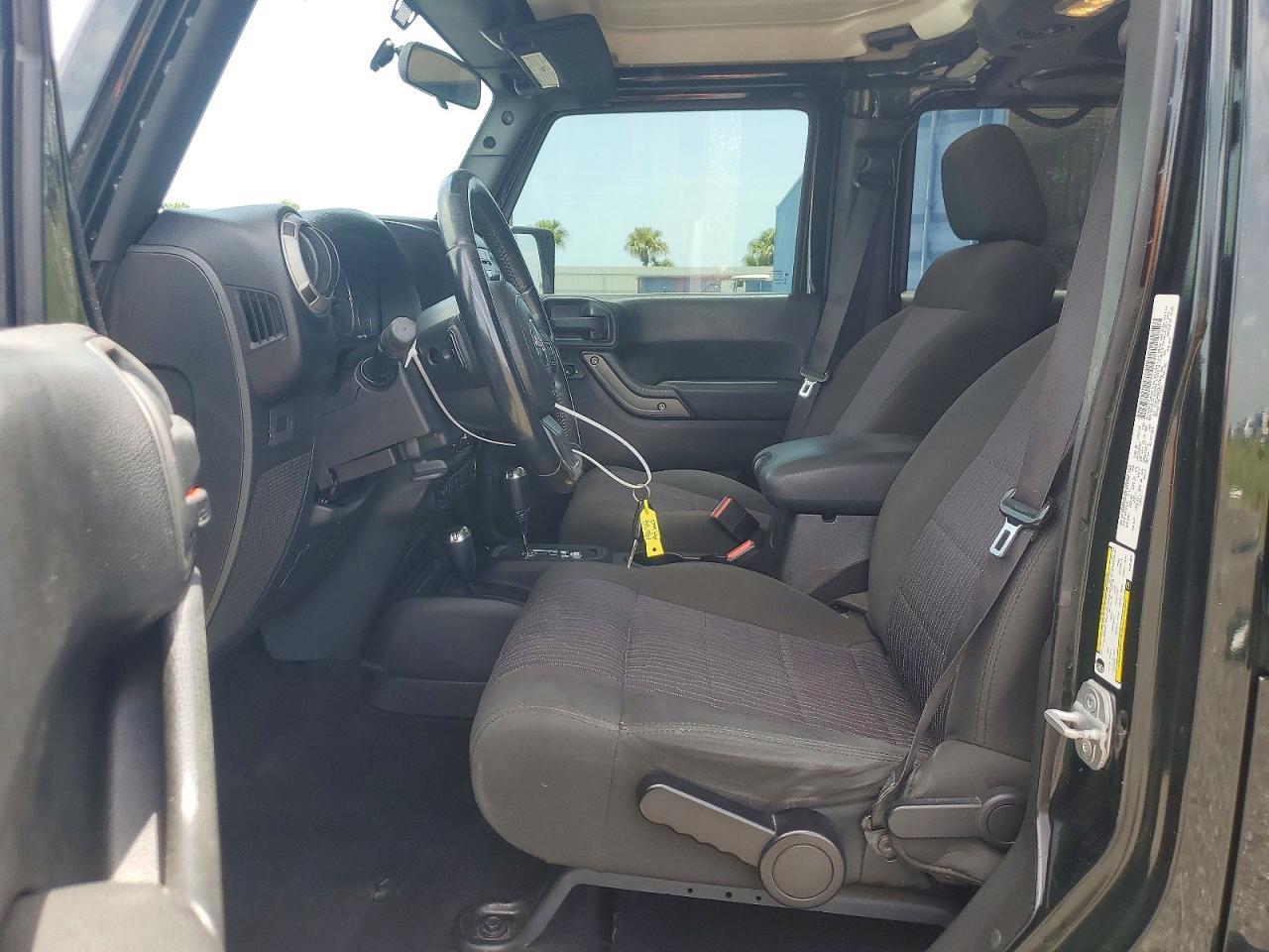 2012 Jeep Wrangler Unlimited Sport - Image 7