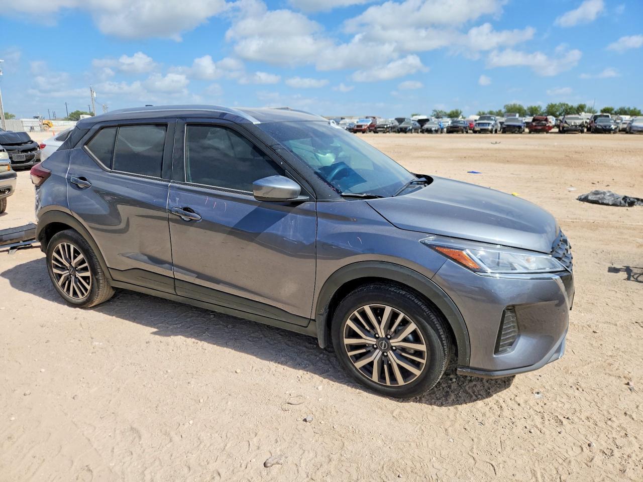 2023 Nissan Kicks Sv - Image 4