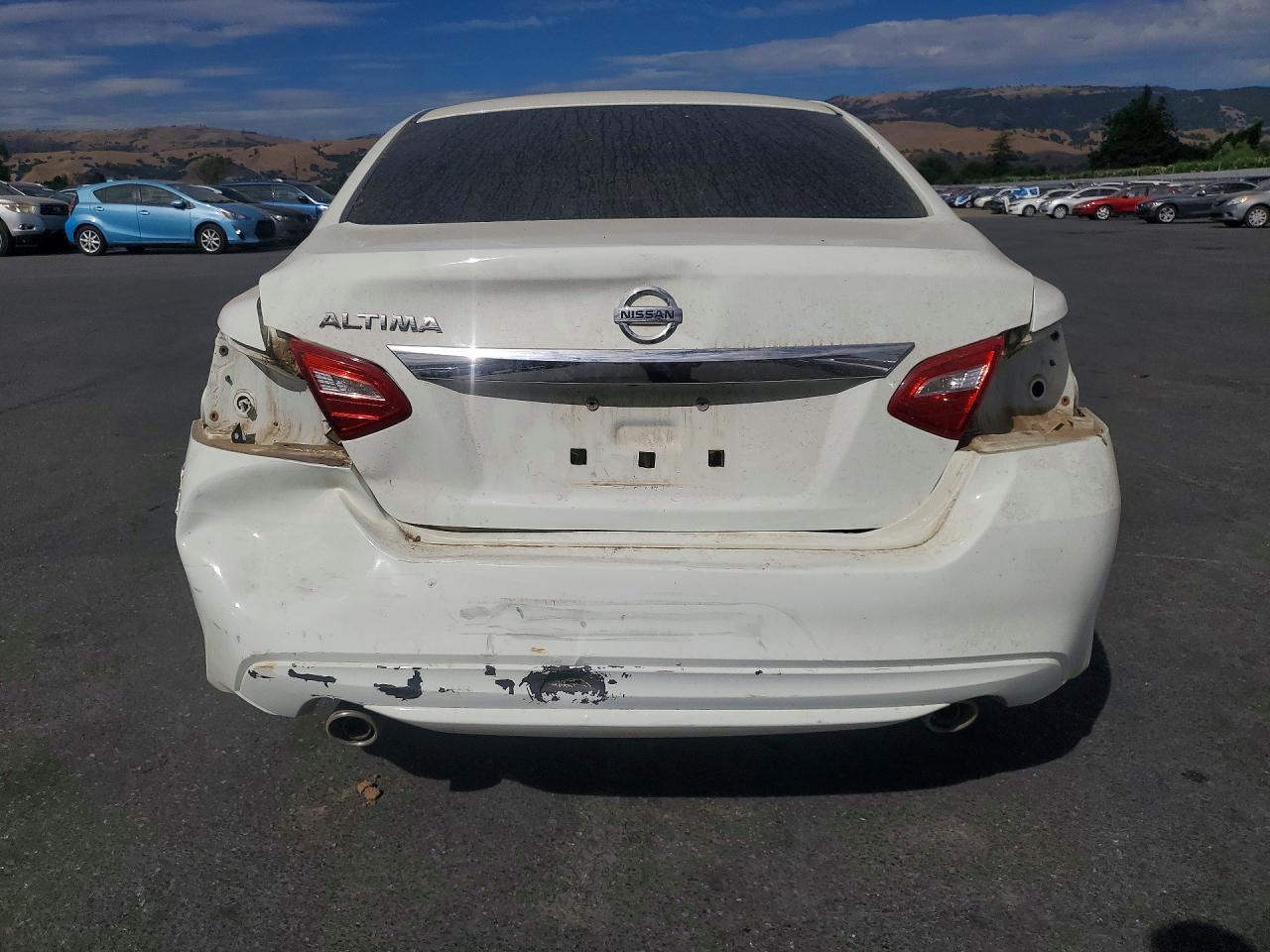 2017 Nissan Altima 2.5 S - Image 6