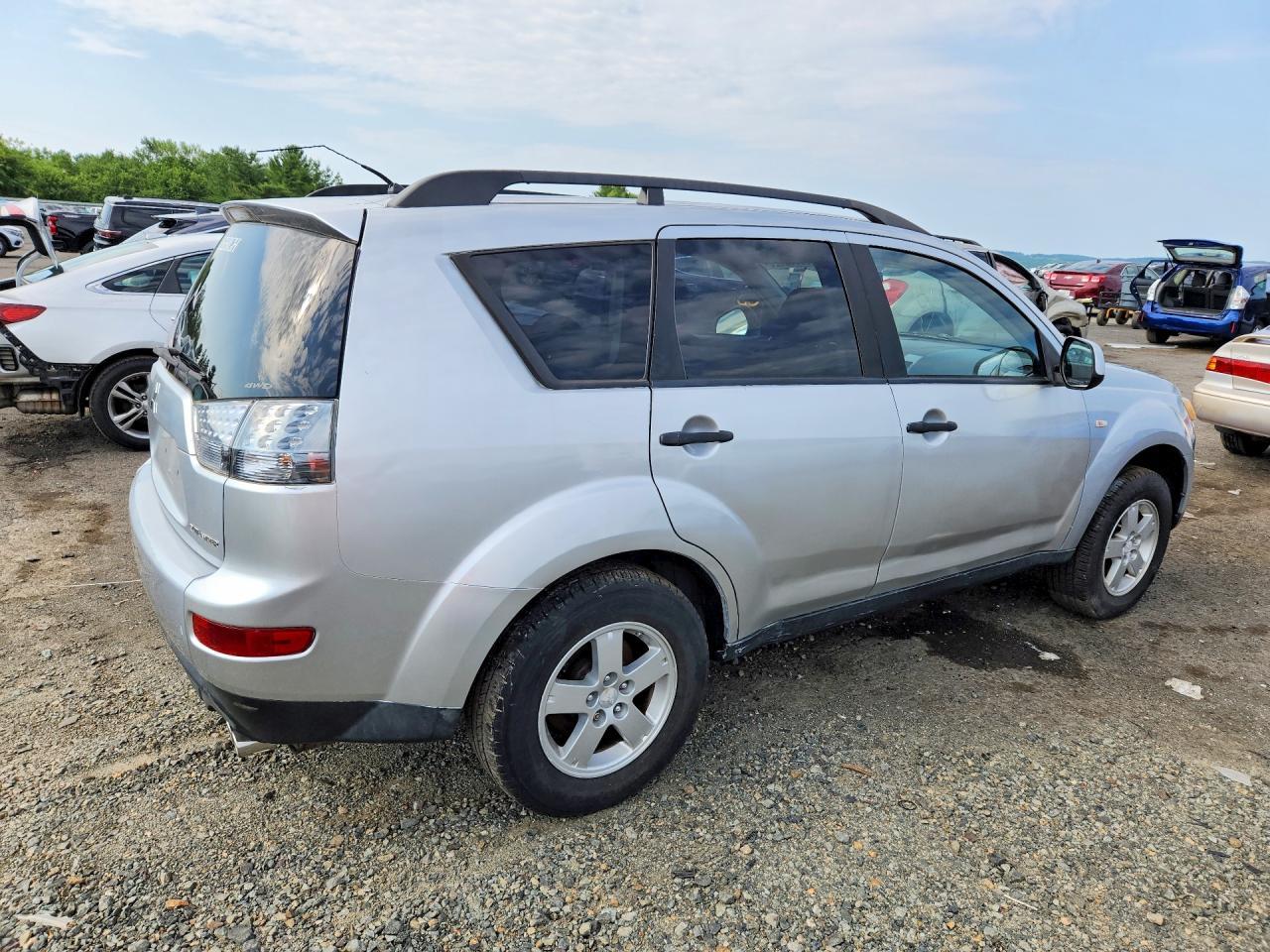2007 Mitsubishi Outlander Ls - Image 3