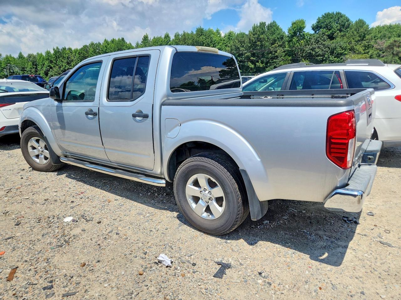 2011 Nissan Frontier S - Фото 2