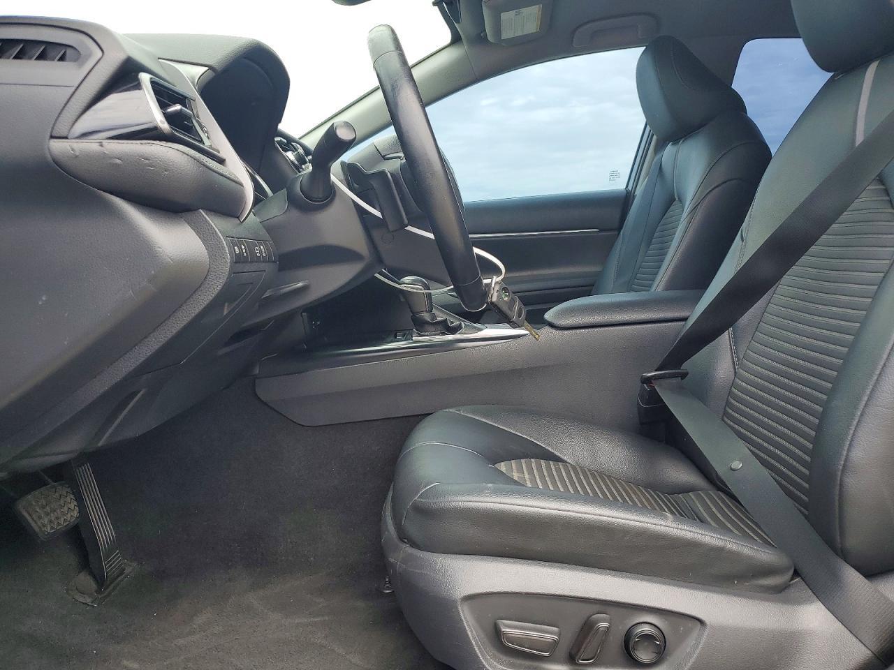 2019 Toyota Camry Se - Image 7
