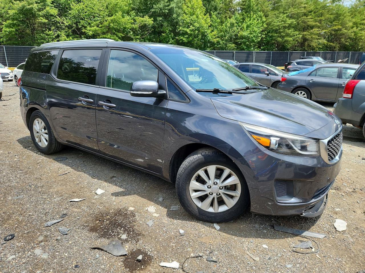 2016 Kia Sedona Lx - Фото 4