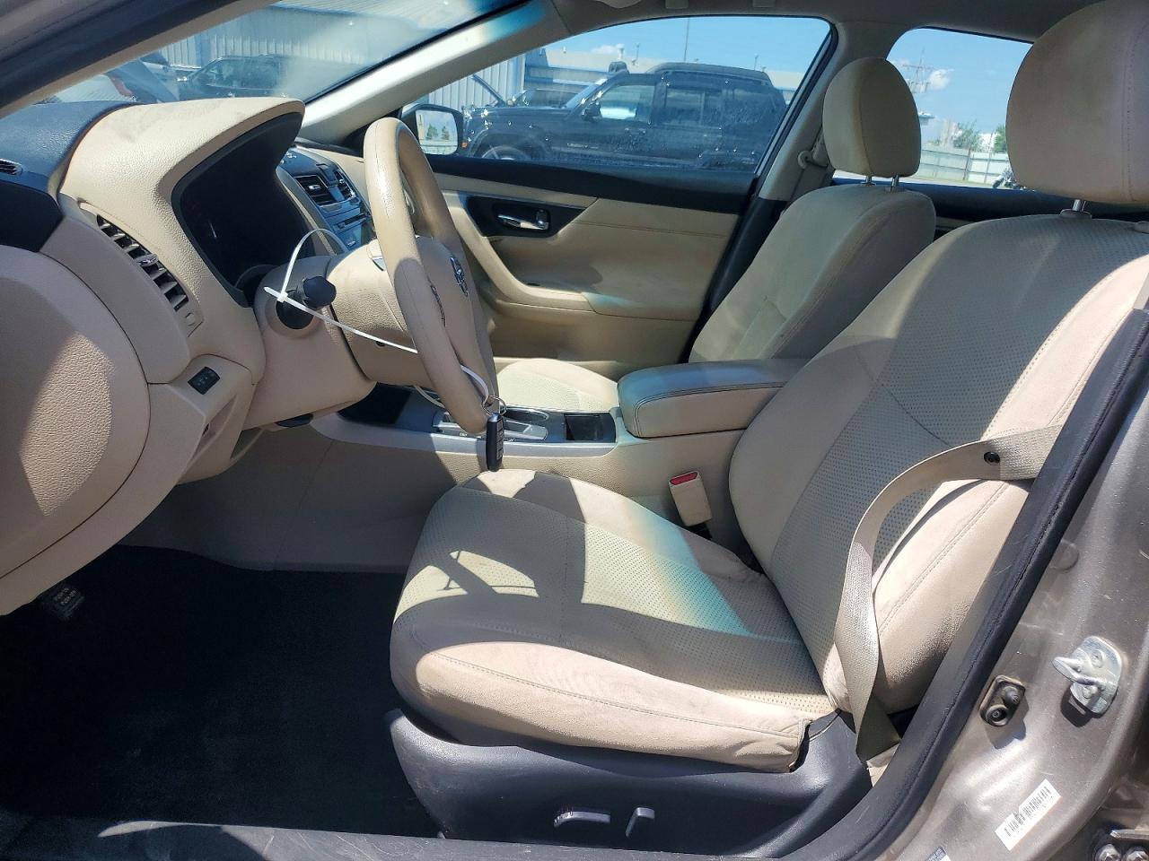 2015 Nissan Altima 2.5 S - Image 7