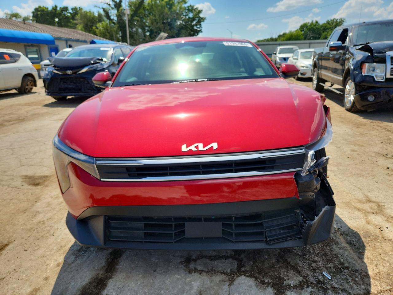 2025 Kia K4 Lxs - Image 5