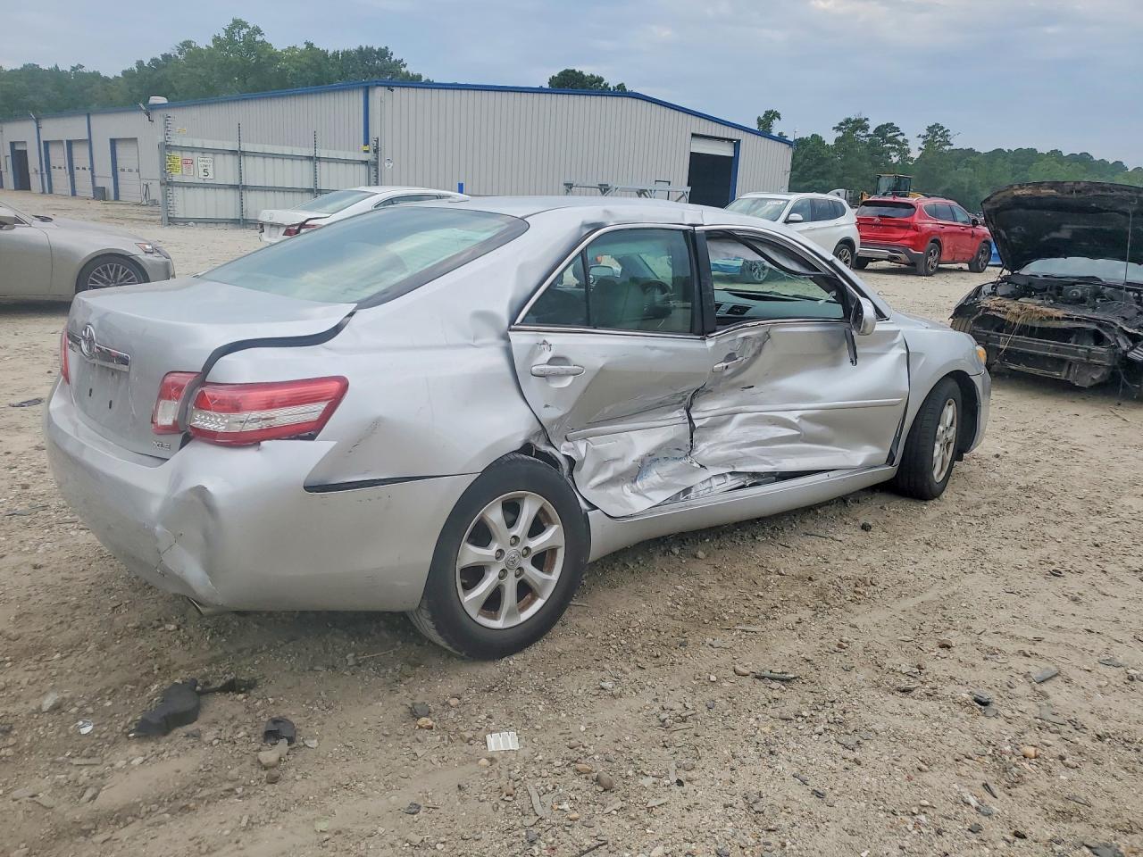 2010 Toyota Camry Xle - Image 3