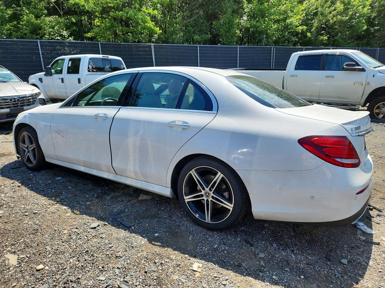 2017 Mercedes-Benz E 300 4Matic - Image 2