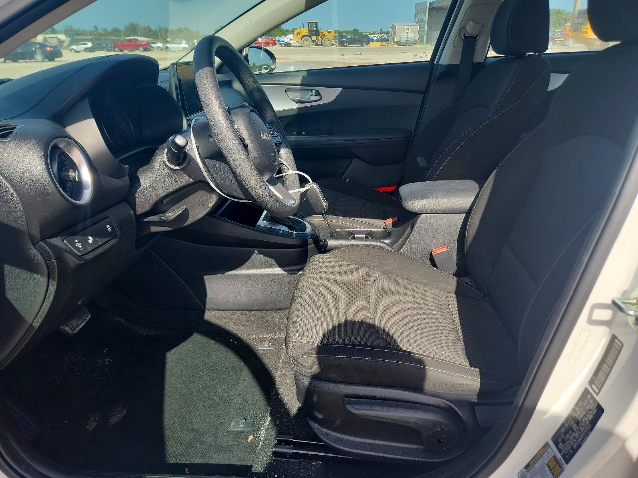 2023 Kia Forte Lxs - Image 7
