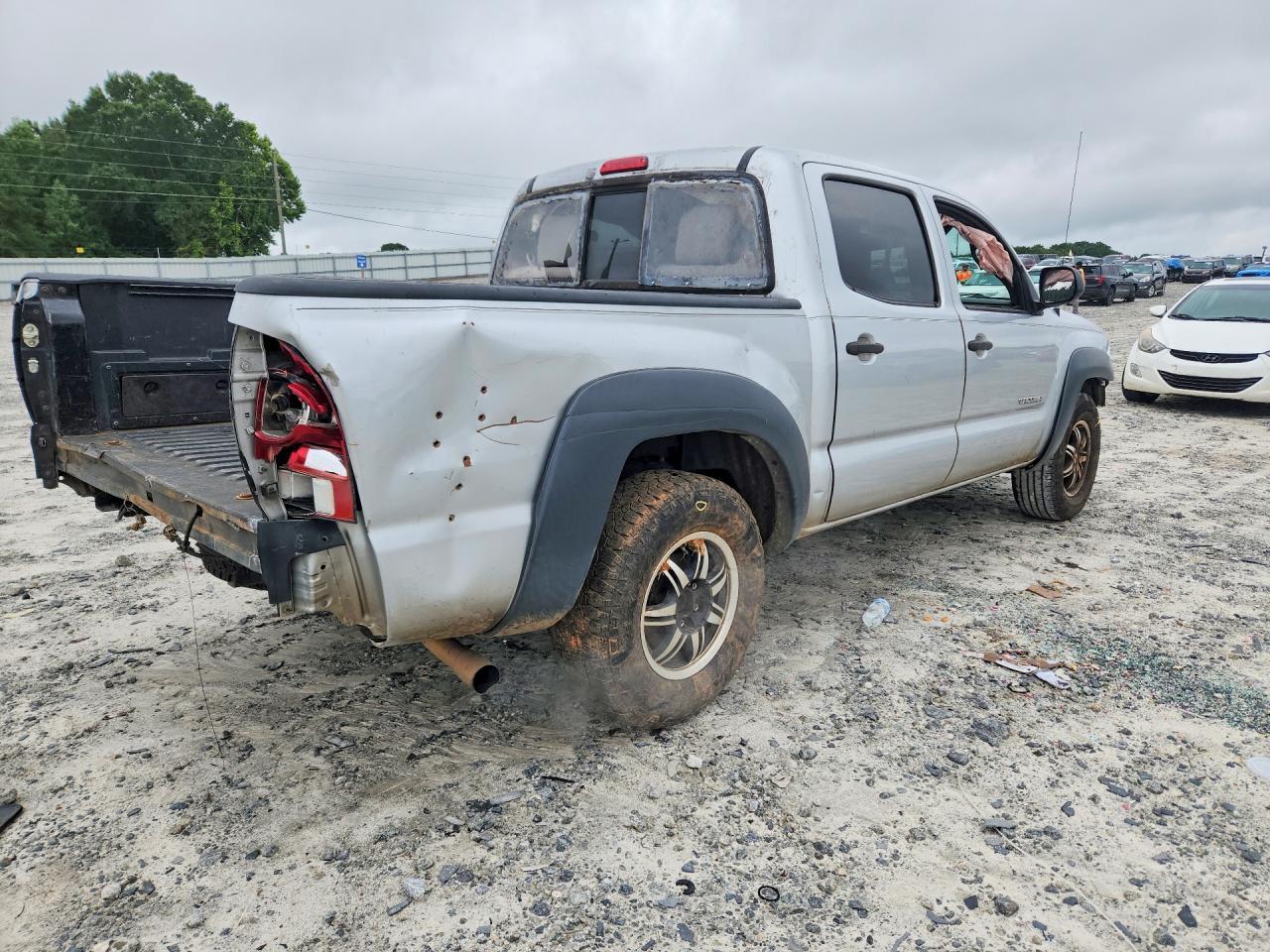 2013 Toyota Tacoma Double Cab - Image 3