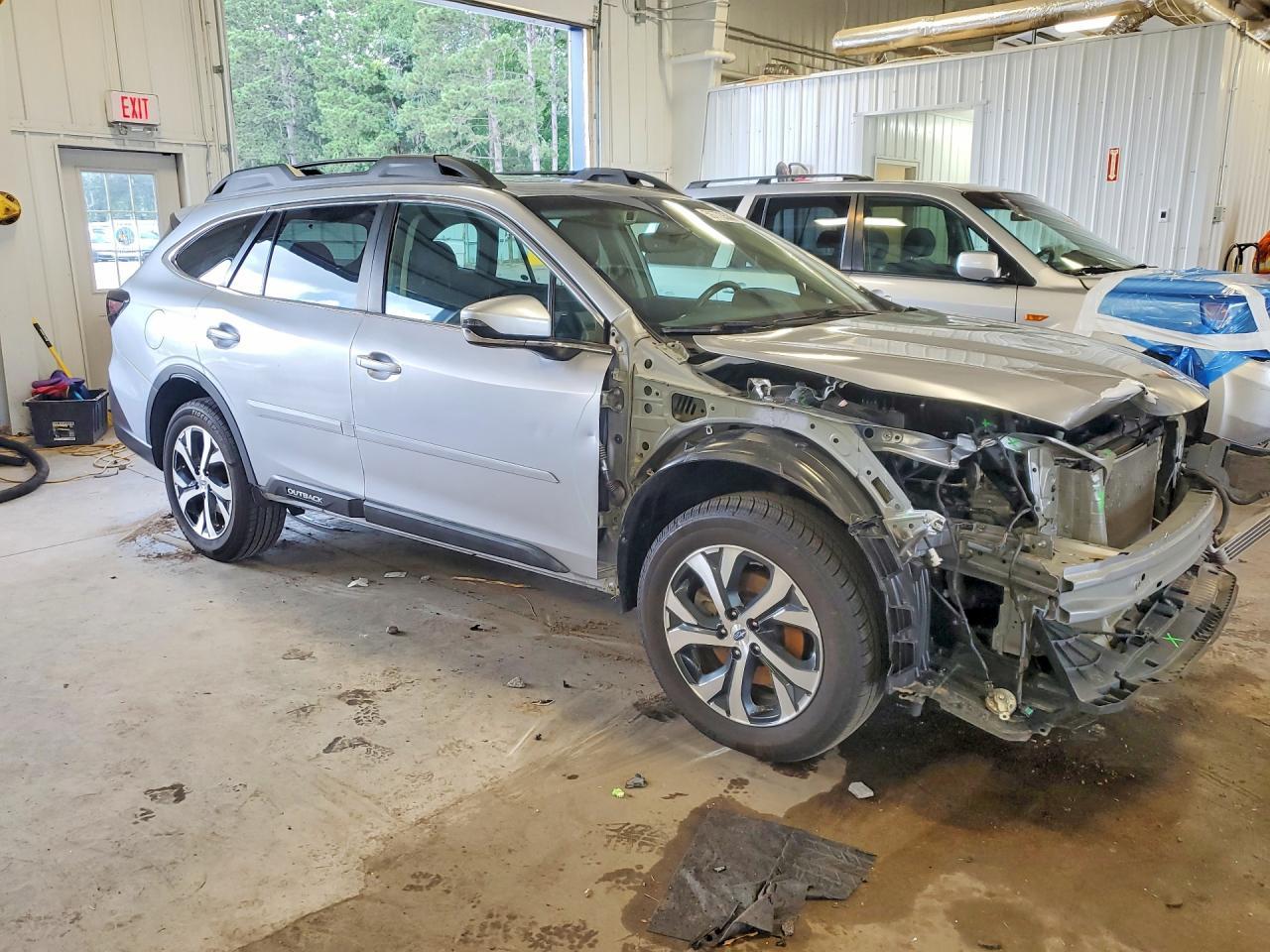 2022 Subaru Outback Limited - Image 4