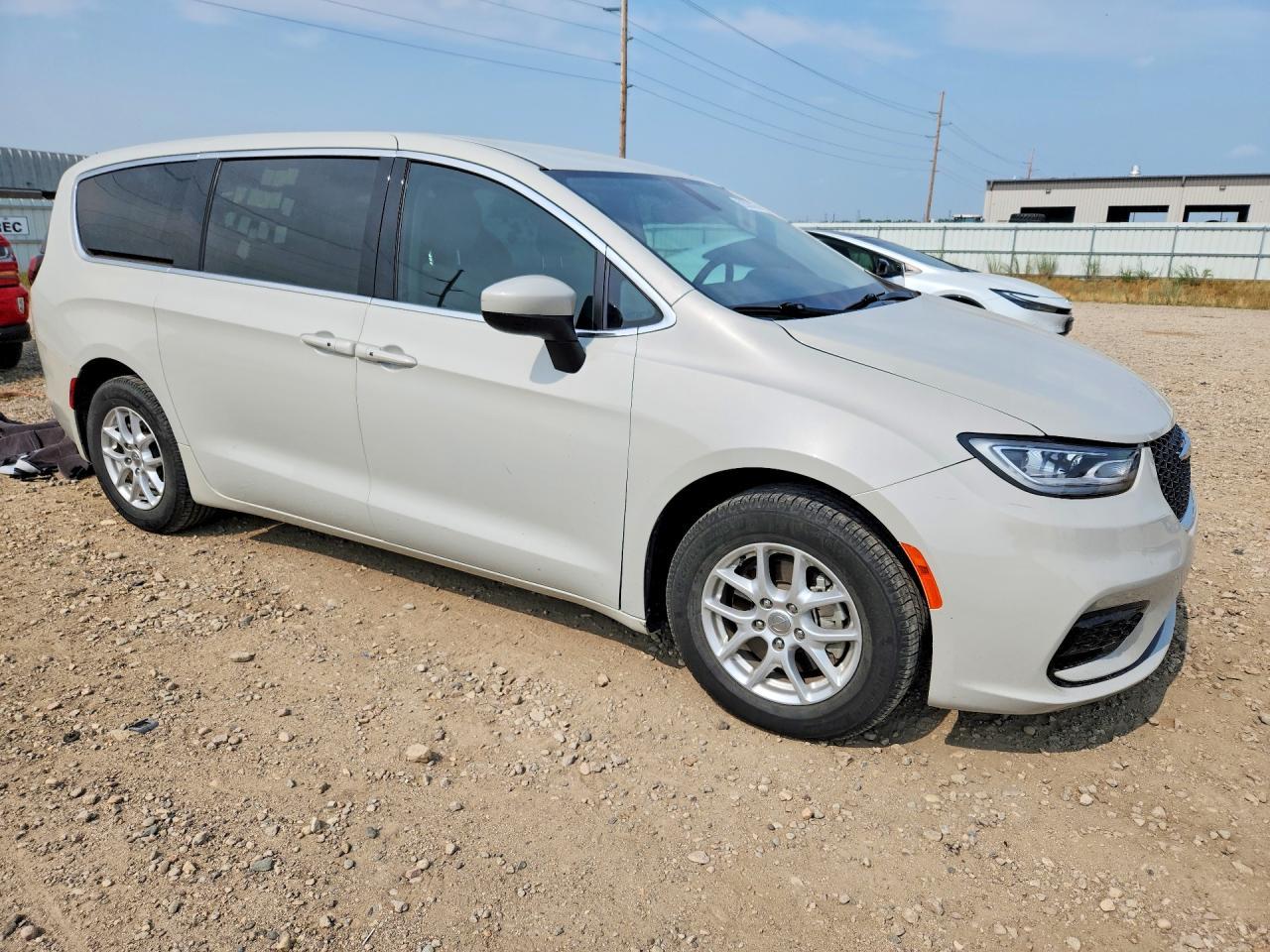 2017 Chrysler Pacifica Touring - Фото 4