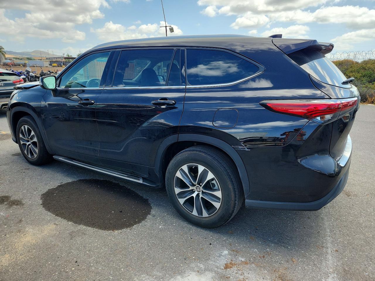 2022 Toyota Highlander Xle - Фото 2