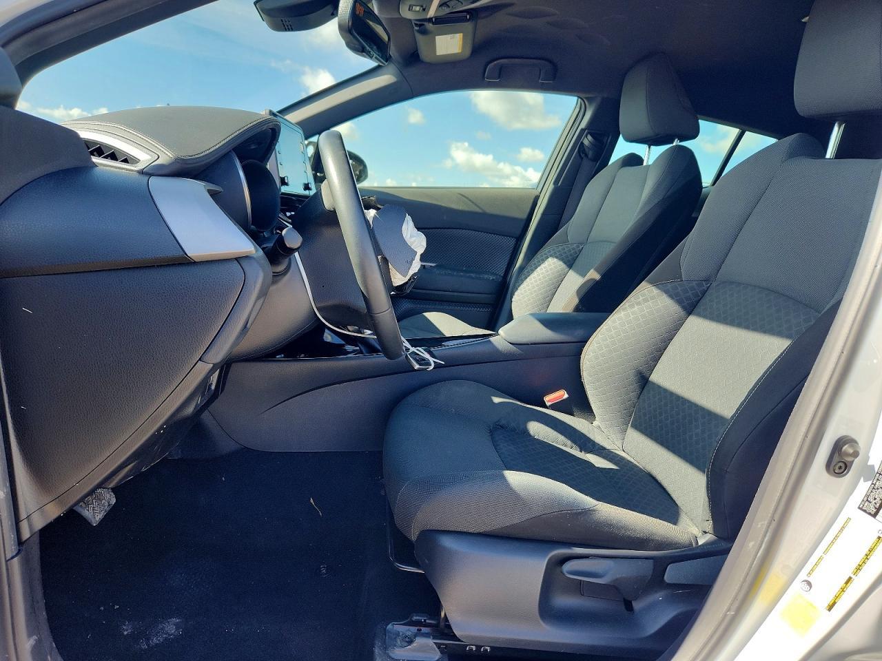 2022 Toyota C-Hr Nightshade - Фото 7