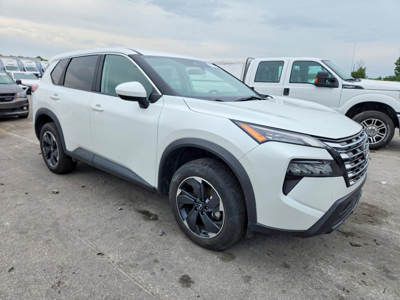 2024 Nissan Rogue Sv - Фото 4
