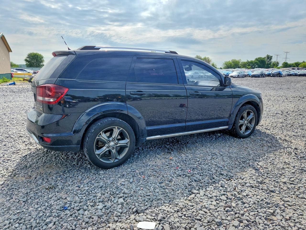 2017 Dodge Journey Crossroad - Image 3