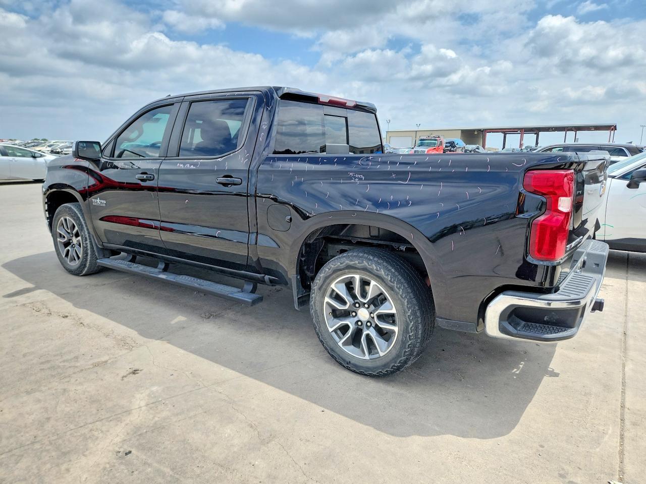 2021 Chevrolet Silverado K1500 Lt - Image 2
