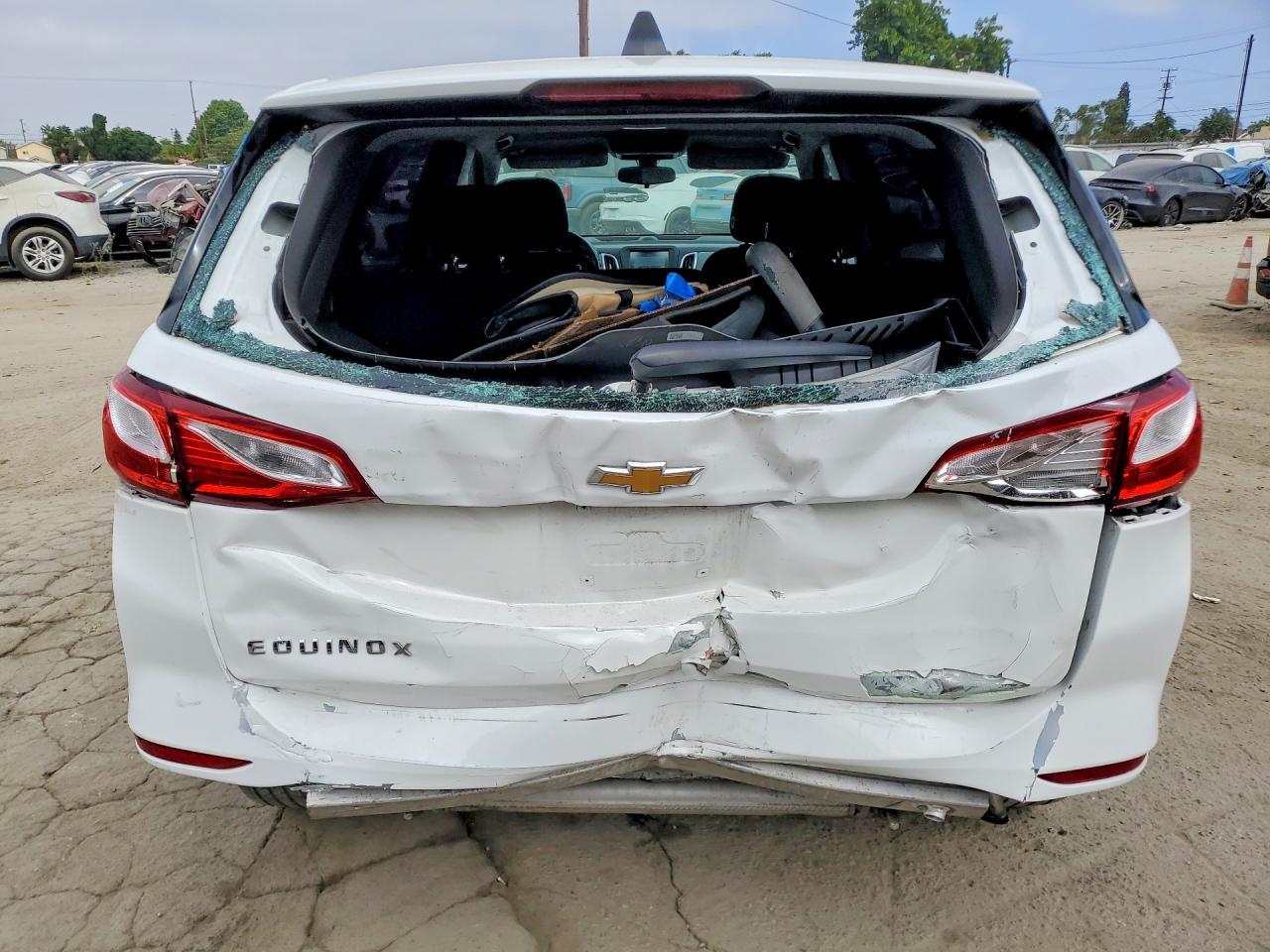 2018 Chevrolet Equinox Ls - Фото 6