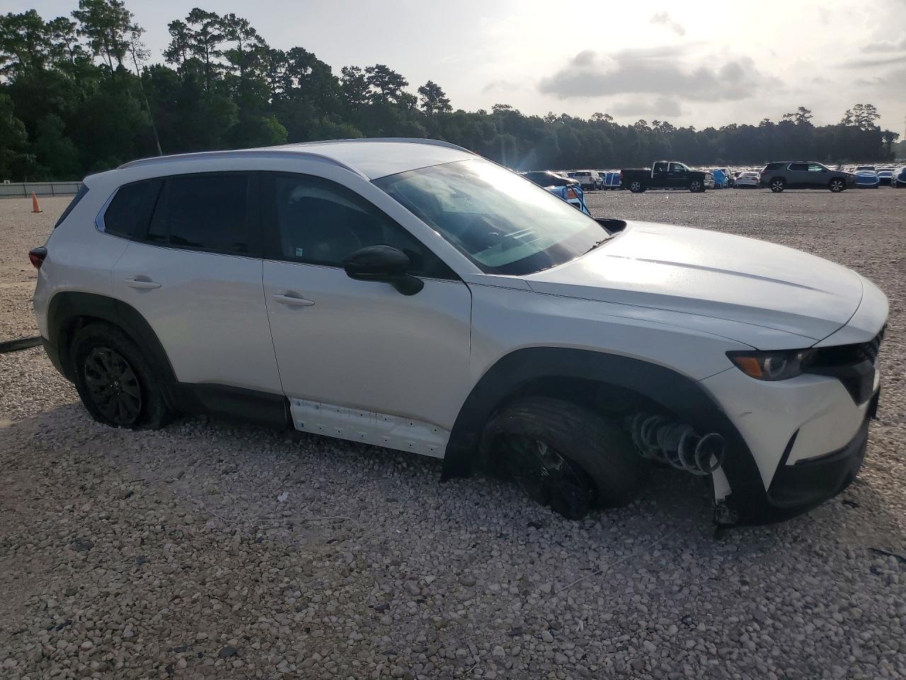 2025 Mazda Cx-50 - Image 4