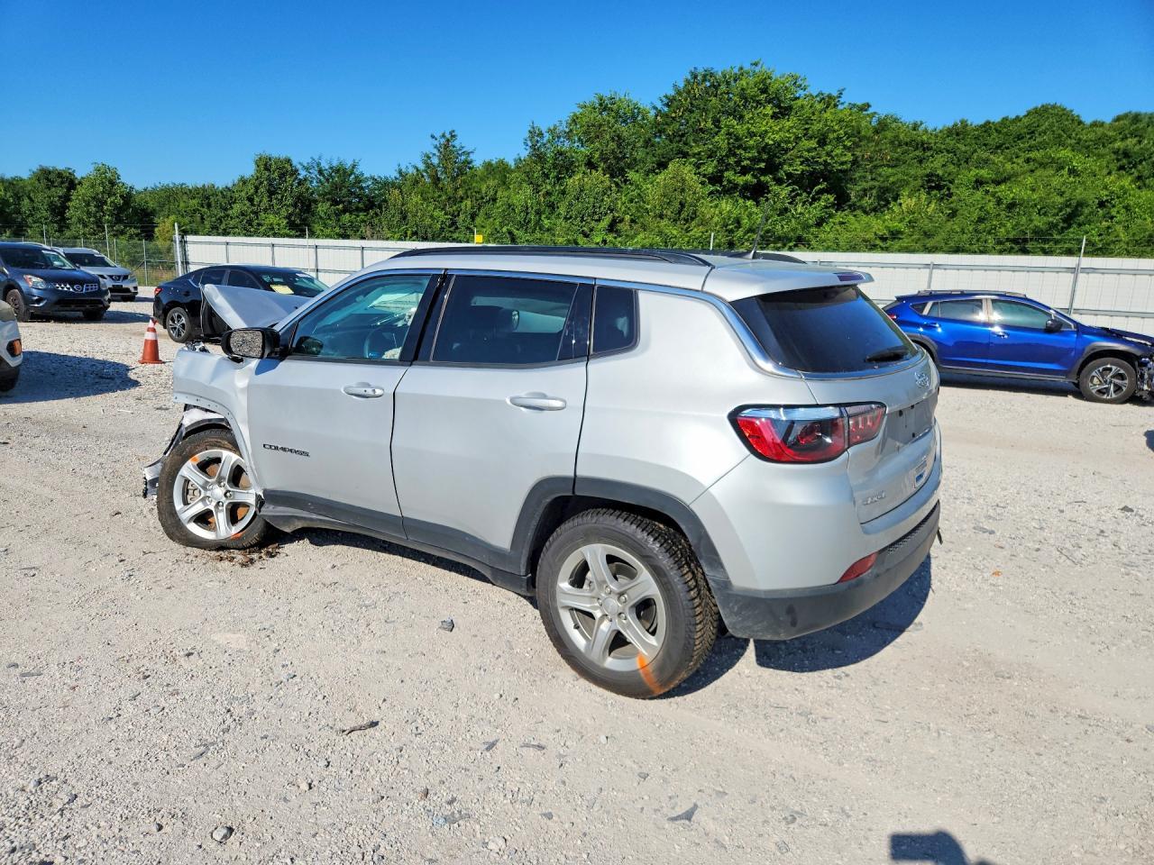 2024 Jeep Compass Latitude - Фото 2
