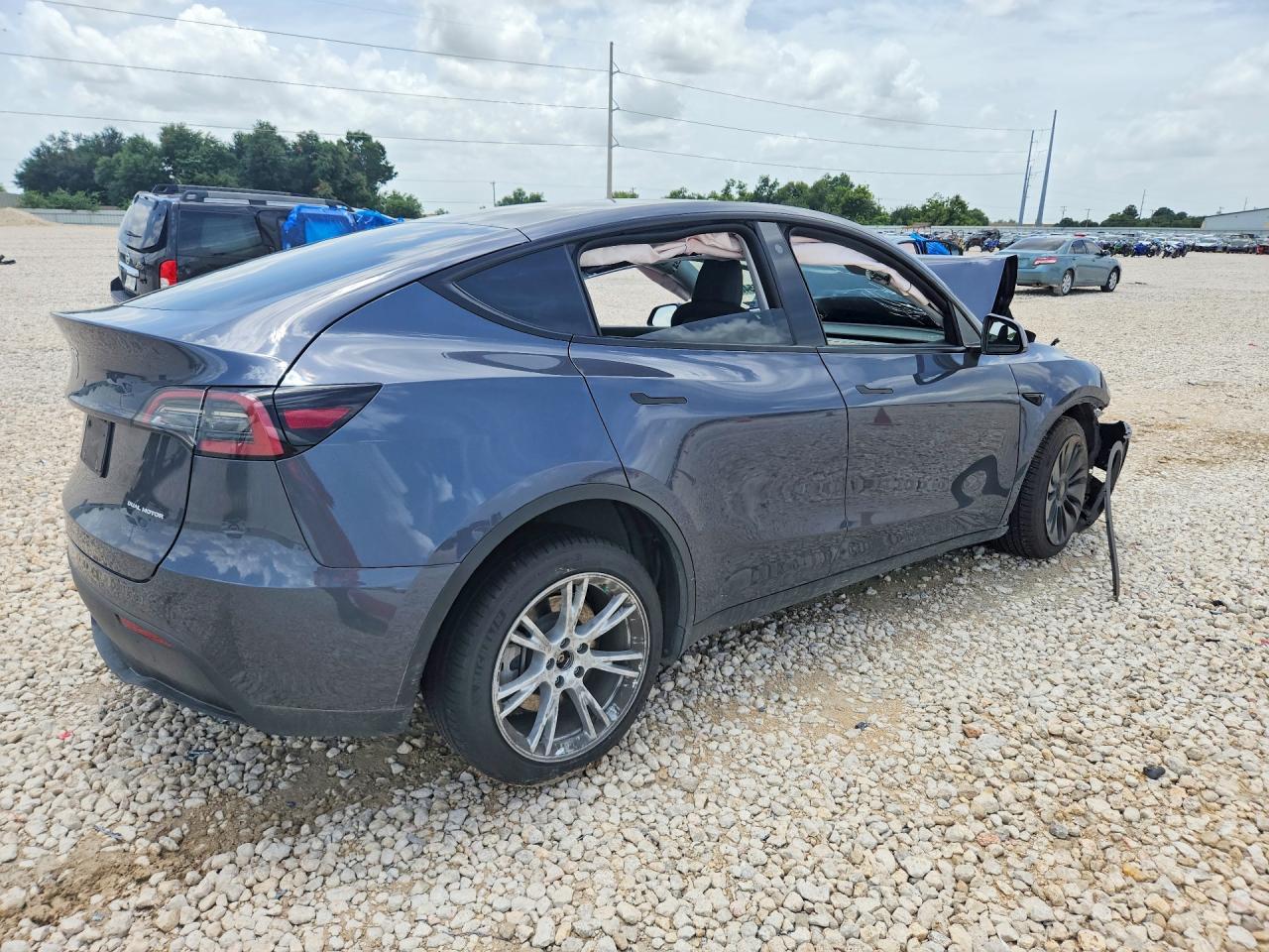 2022 Tesla Model Y - Фото 3