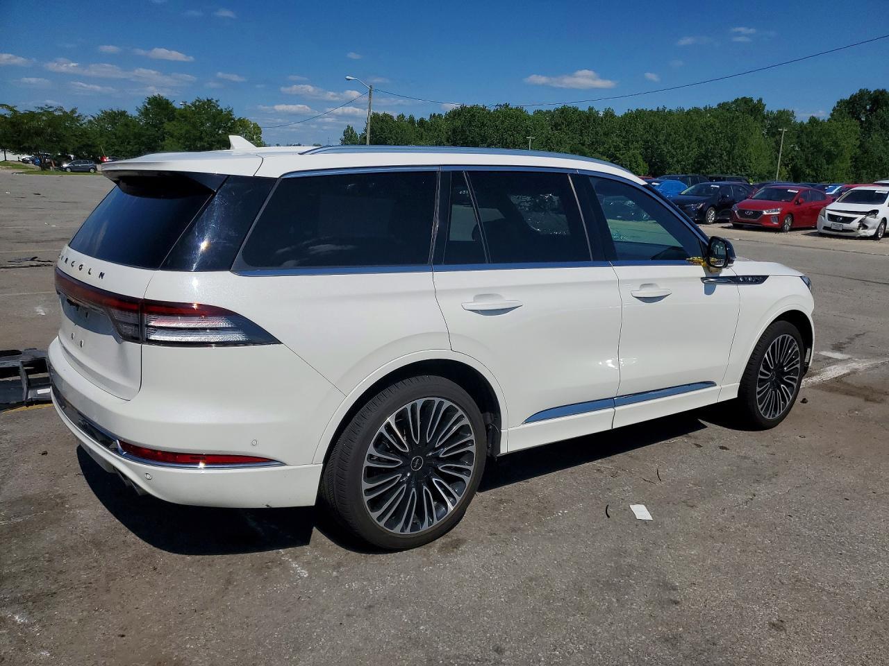 2023 Lincoln Aviator Black Label - Image 3