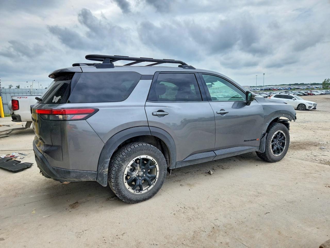2025 Nissan Pathfinder Rock Creek - Фото 3
