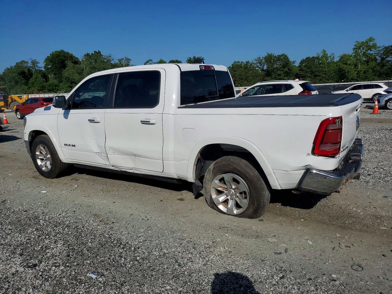 2020 Ram 1500 Laramie - Фото 2