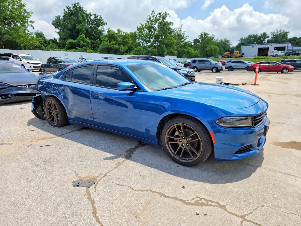 2022 Dodge Charger Sxt - Фото 4