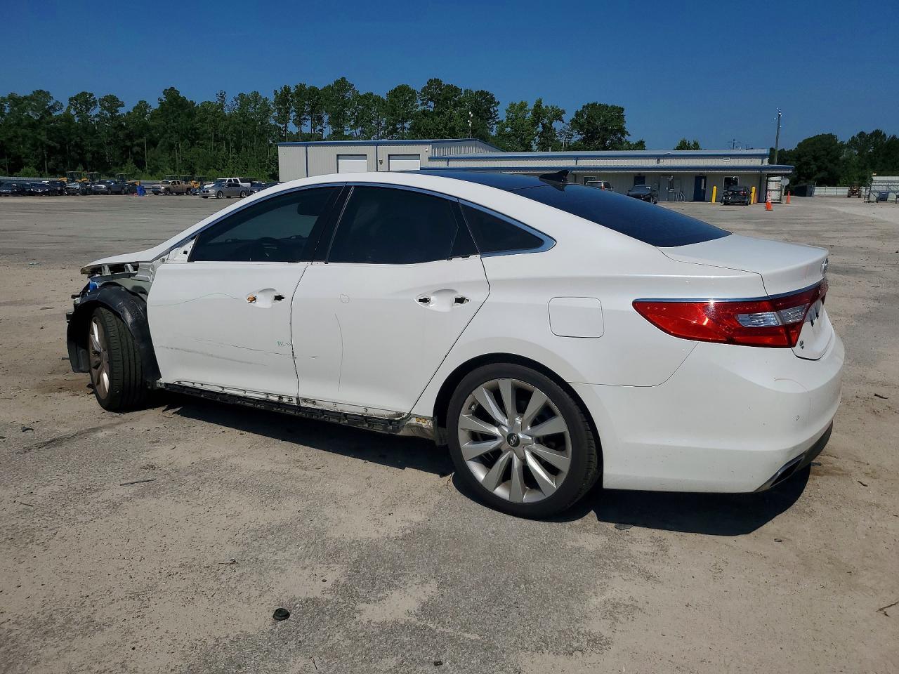 2015 Hyundai Azera Limited - Image 2