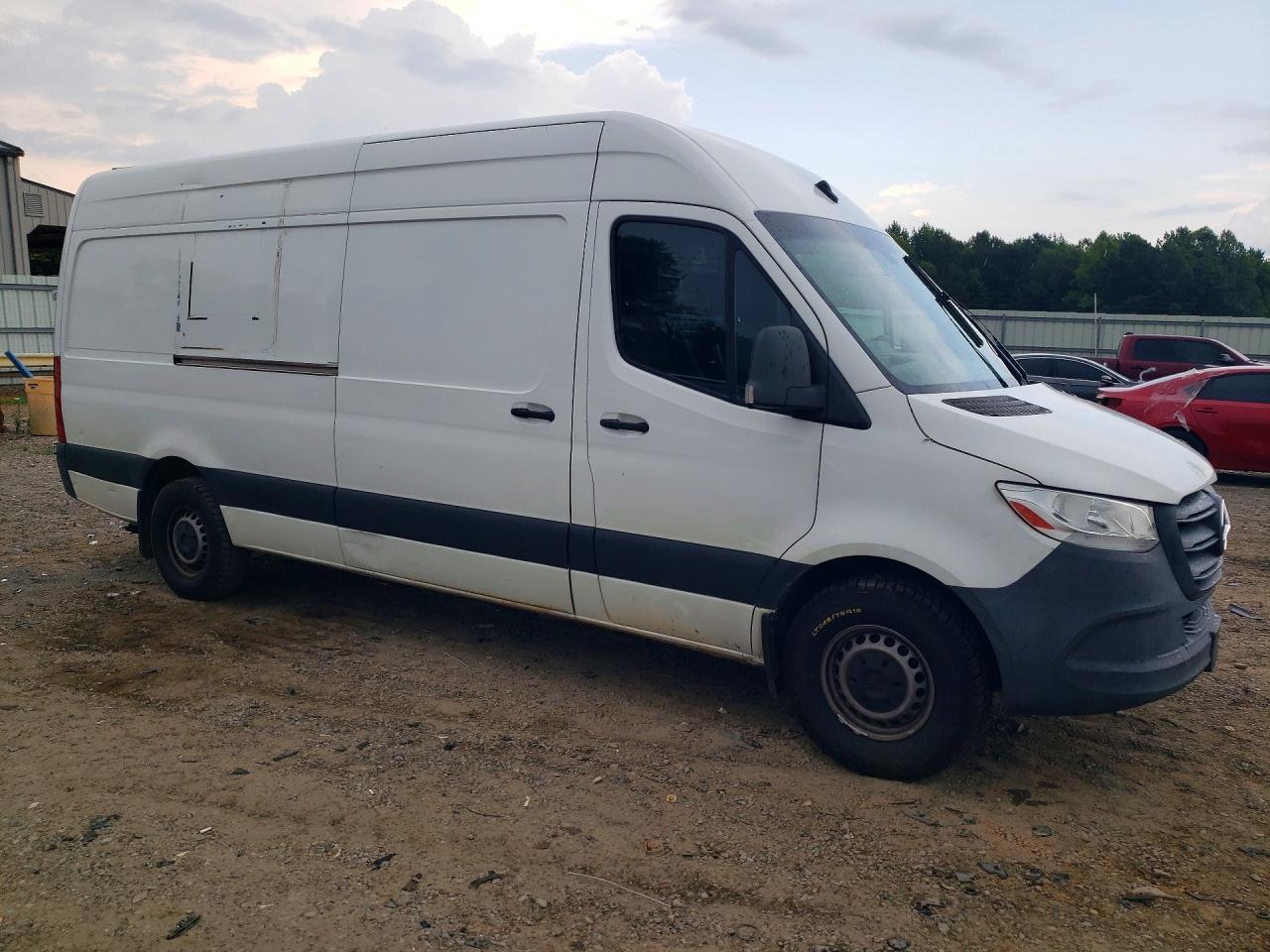 2021 Mercedes-Benz Sprinter 2500 Delivery Van - Фото 4