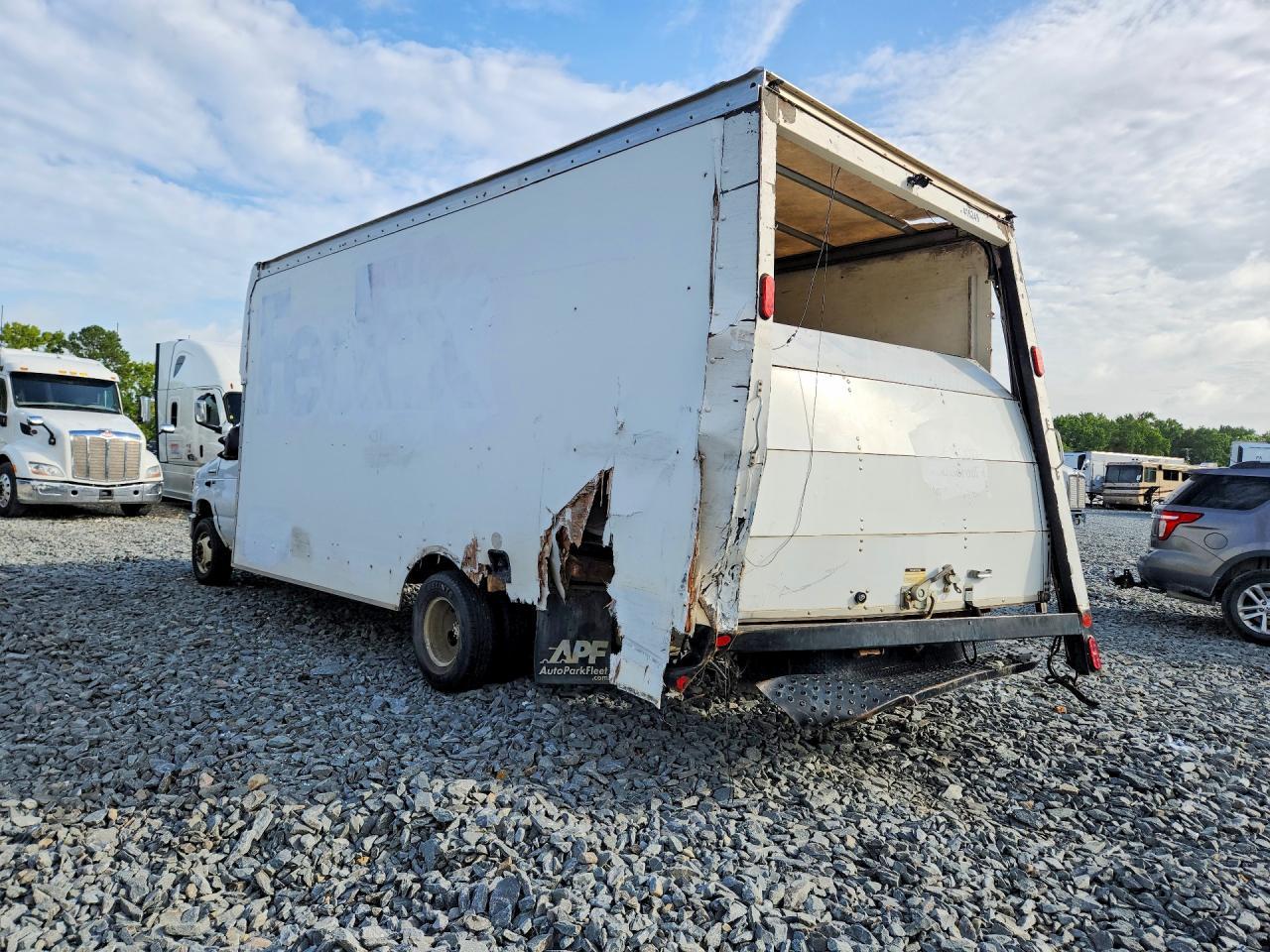 2019 Ford Econoline E350 Super Duty Van - Image 2