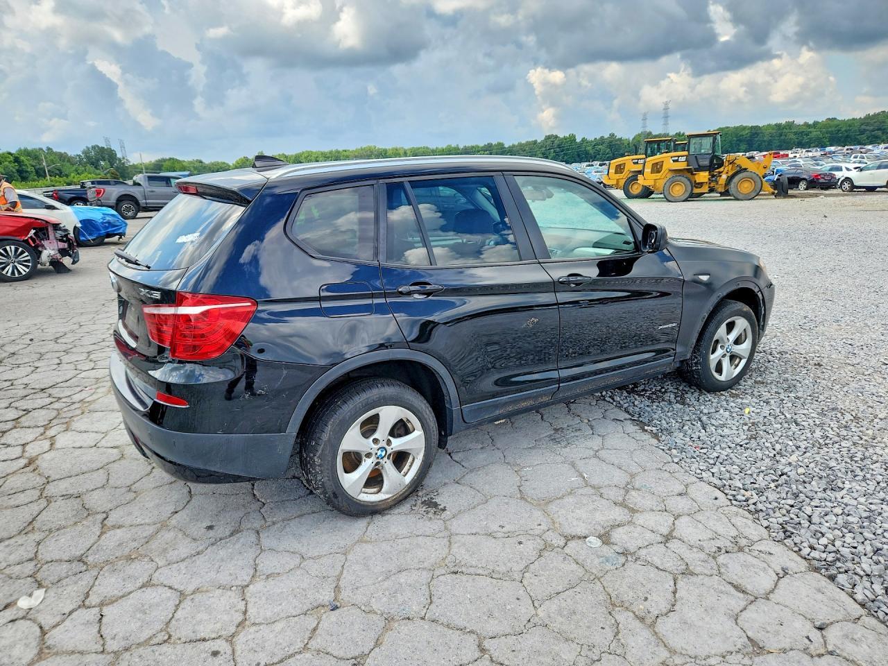 2011 BMW X3 xDrive28I - Фото 3