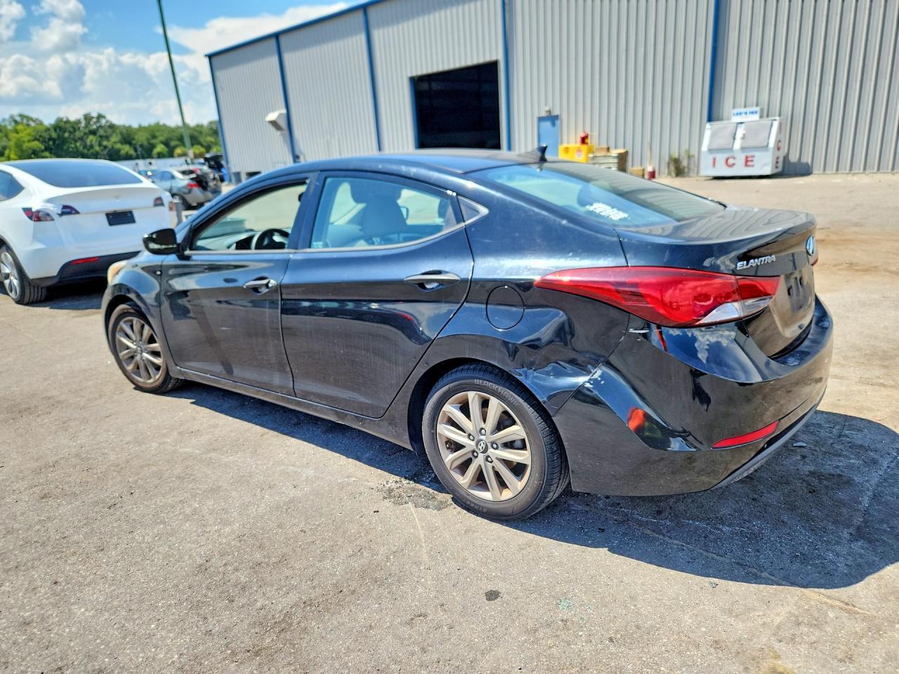 2014 Hyundai Elantra Se - Фото 2