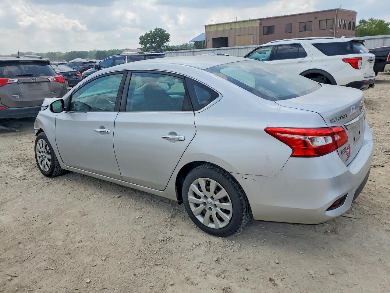 2018 Nissan Sentra S - Фото 2