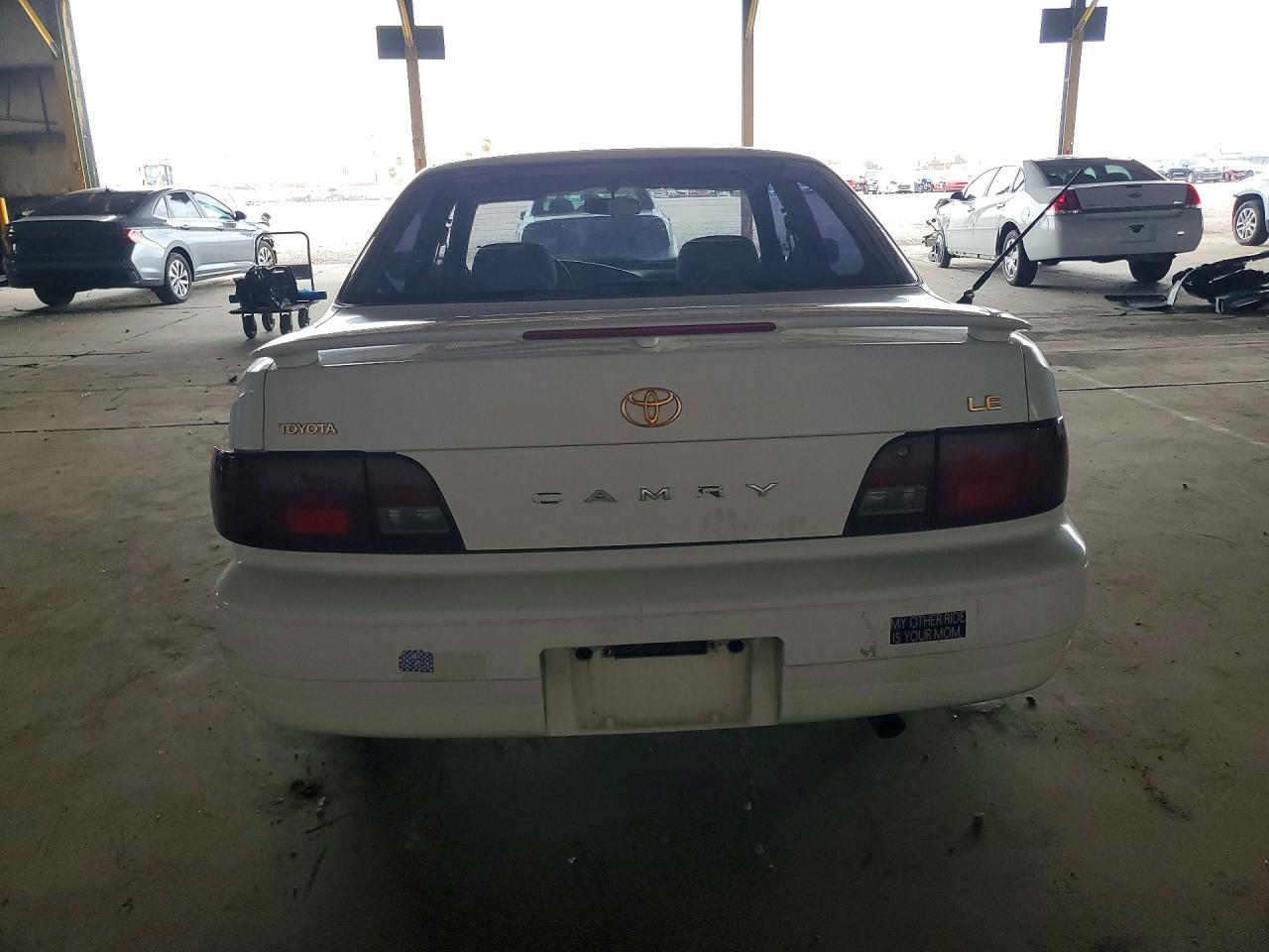 1996 Toyota Camry Le - Фото 6