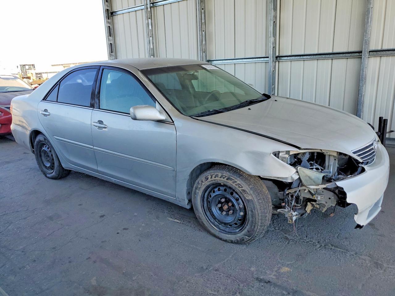 2005 Toyota Camry Le - Фото 4