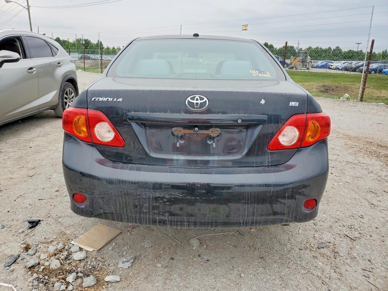 2010 Toyota Corolla Le - Фото 6